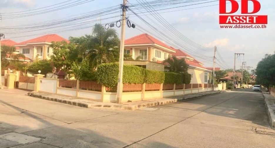 For sale 4 bed house in Mueang Lop Buri, Lopburi