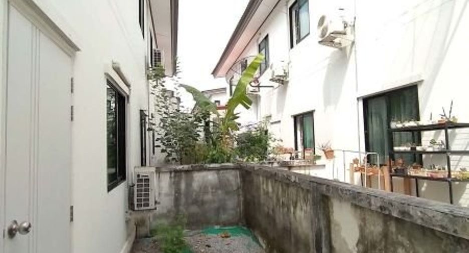 Reihenhaus zum Kauf mit 3 Zimmer in Lam Luk Ka, Pathum Thani