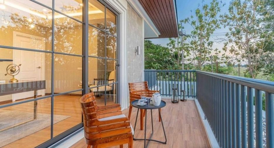 Casa en venta de 4 habitaciones en Bang Lamung, Chonburi