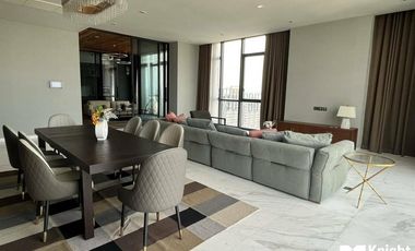 For sale 3 bedrooms condo in Watthana, Bangkok