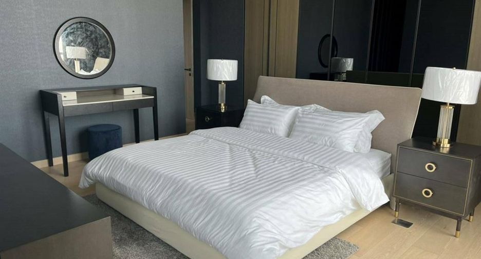 For sale 3 bedrooms condo in Watthana, Bangkok