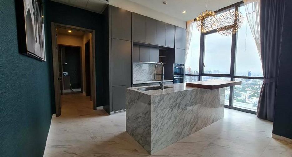 For sale 3 bedrooms condo in Watthana, Bangkok