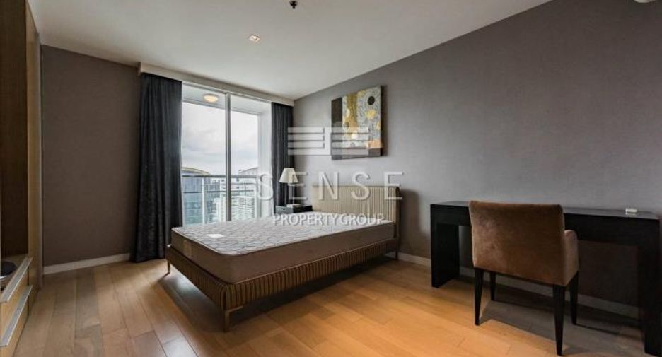 For rent 3 bedrooms condo in Watthana, Bangkok