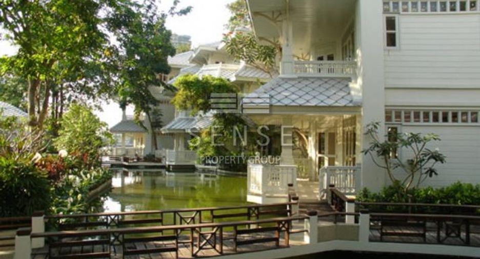 For rent 4 Beds house in Dusit, Bangkok