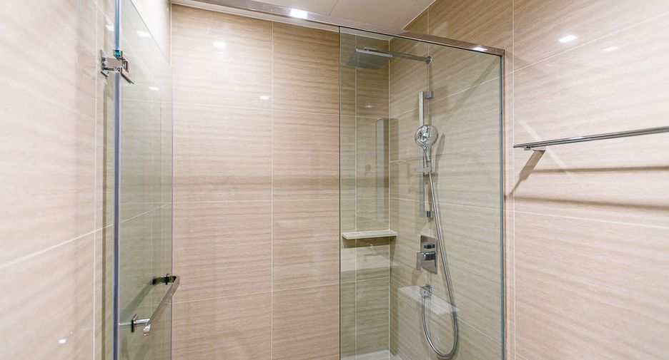 For rent 1 bed condo in Huai Khwang, Bangkok