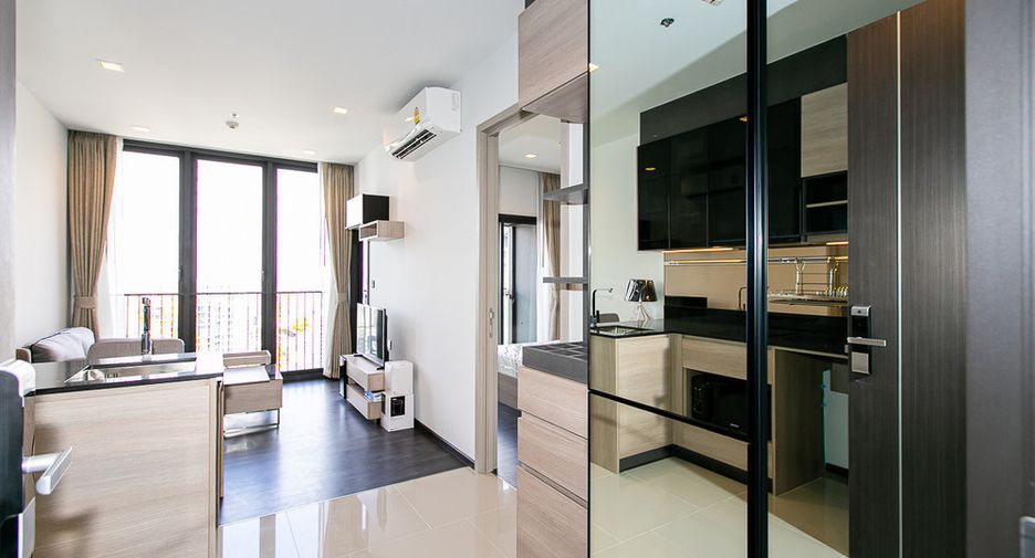 For rent 1 bed condo in Huai Khwang, Bangkok