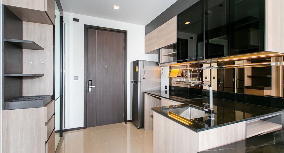 For rent 1 bed condo in Huai Khwang, Bangkok