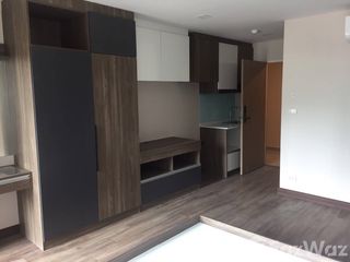 For sale studio condo in Bangkok Noi, Bangkok