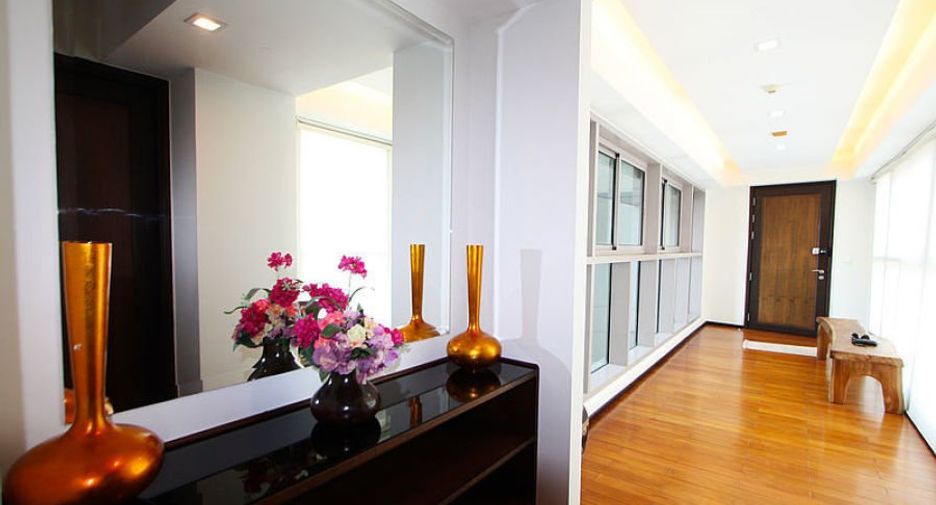 For rent 4 bedrooms condo in Bang Lamung, Chonburi