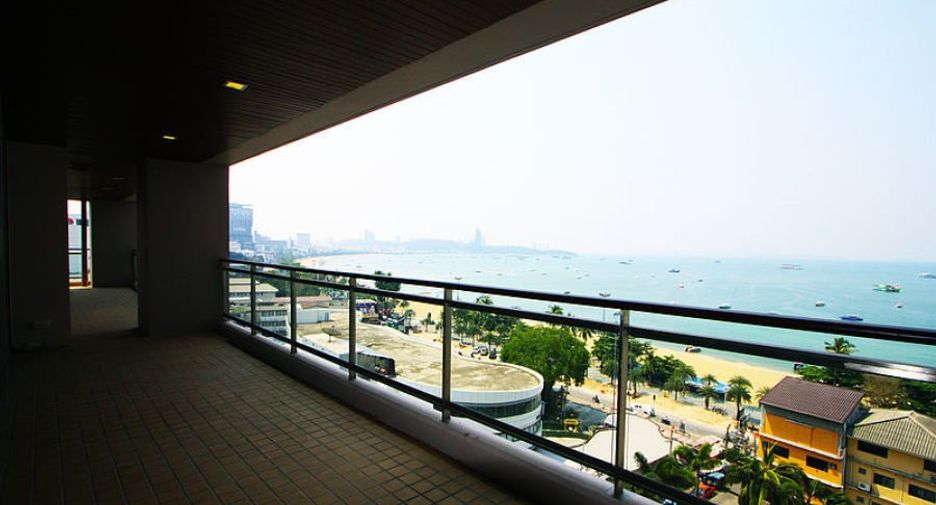 For rent 4 bedrooms condo in Bang Lamung, Chonburi
