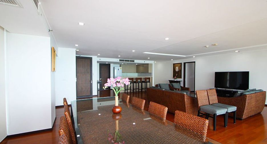 For rent 4 bedrooms condo in Bang Lamung, Chonburi