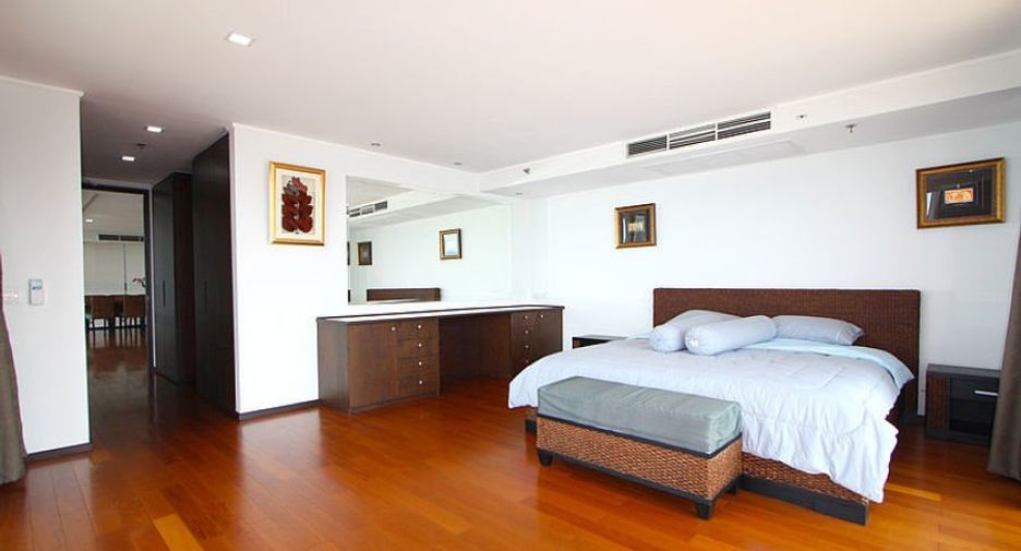 For rent 4 bedrooms condo in Bang Lamung, Chonburi
