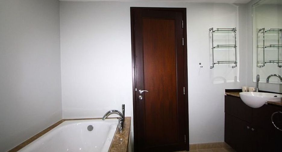 For rent 4 bedrooms condo in Bang Lamung, Chonburi