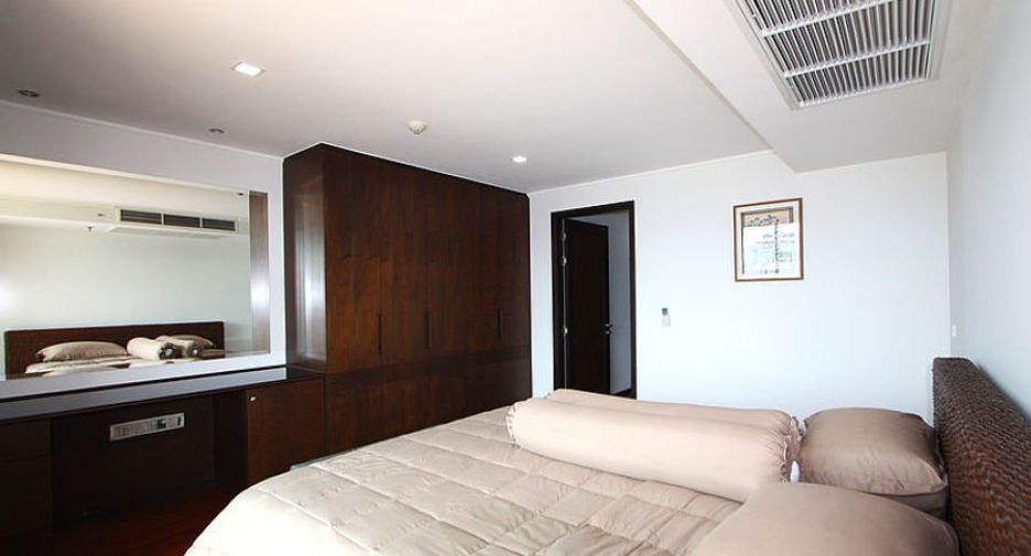 For rent 4 bedrooms condo in Bang Lamung, Chonburi