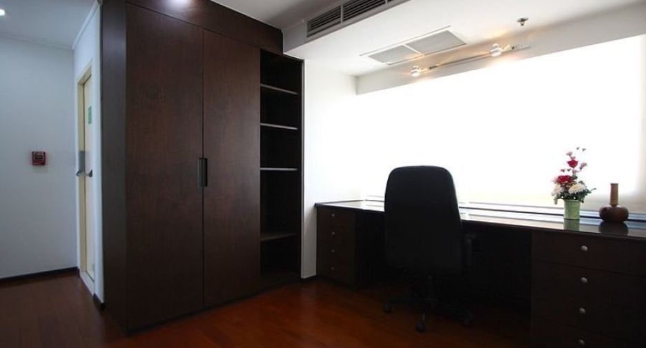 For rent 4 bedrooms condo in Bang Lamung, Chonburi