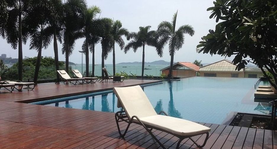 For rent 4 bedrooms condo in Bang Lamung, Chonburi