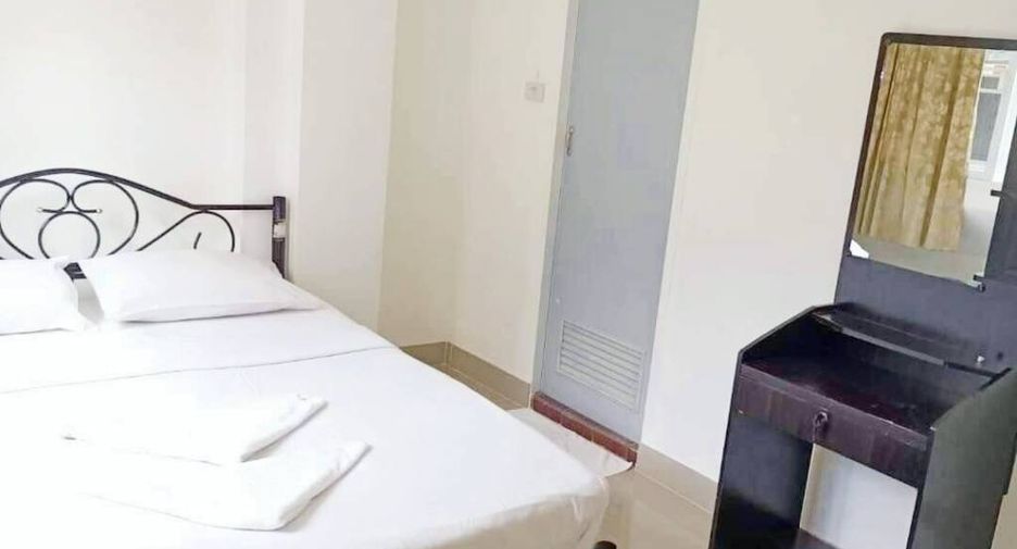 For rent 14 bed hotel in Watthana, Bangkok