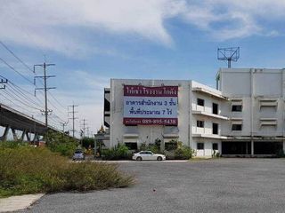 For rent retail Space in Bang Bo, Samut Prakan
