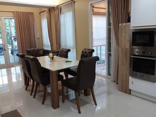 For sale 3 Beds house in Khlong Toei, Bangkok