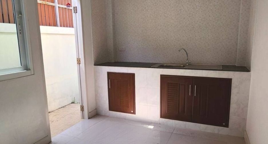 For rent 2 Beds house in Phan Thong, Chonburi