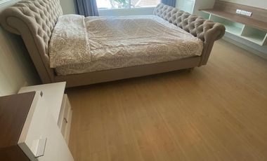 For sale 2 bed condo in Phaya Thai, Bangkok