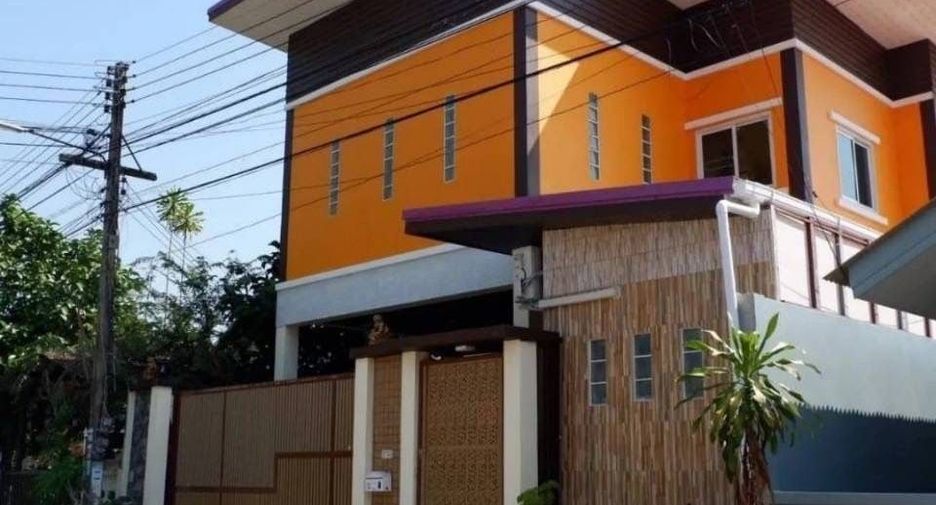 For rent 6 Beds house in Mueang Chiang Mai, Chiang Mai
