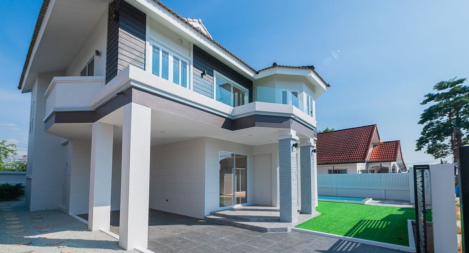 For sale 4 Beds house in Central Pattaya, Pattaya