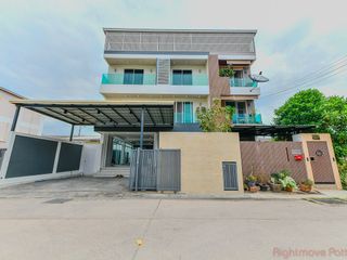For sale 6 Beds house in Pratumnak, Pattaya