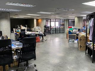 For rent 1 bed office in Khlong Toei, Bangkok