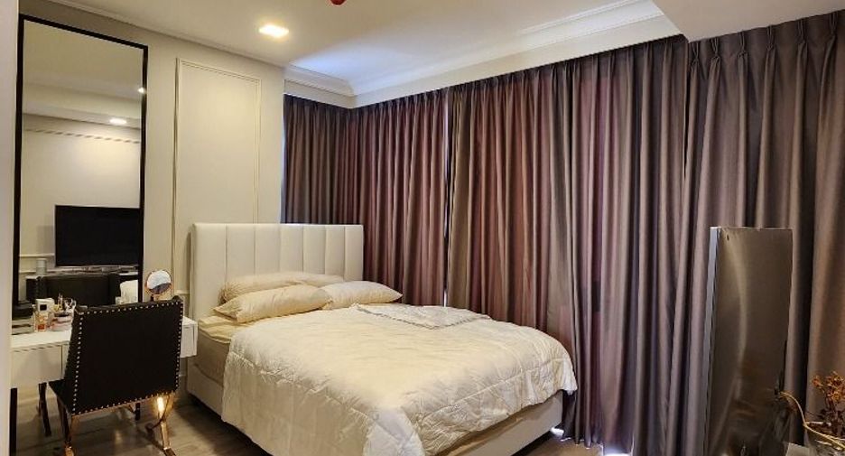 For sale 2 Beds condo in Phra Khanong, Bangkok