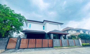 For rent 4 Beds house in Thawi Watthana, Bangkok