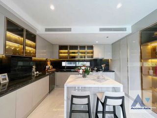For rent and for sale 4 bed house in Bang Rak, Bangkok