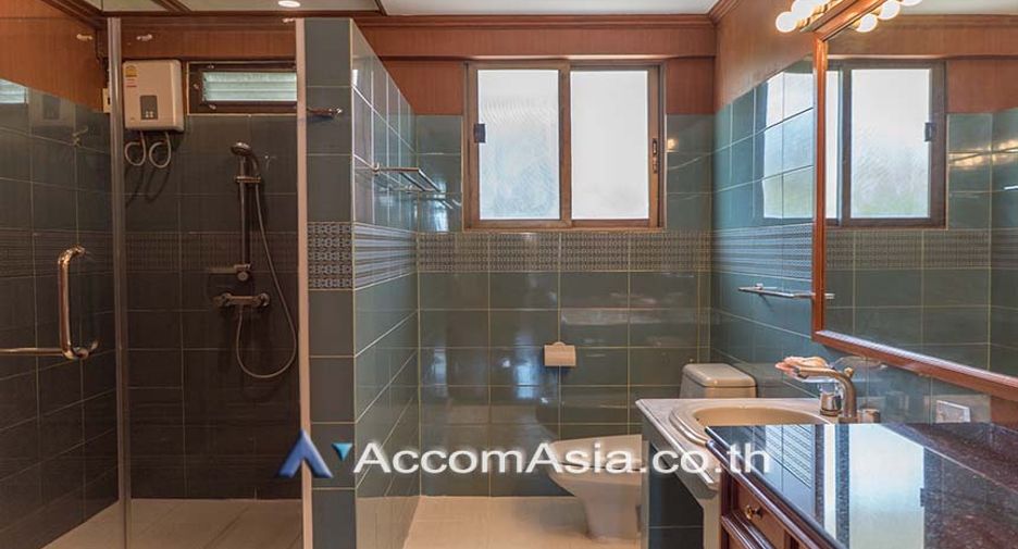 For rent and for sale 2 bed townhouse in Sathon, Bangkok