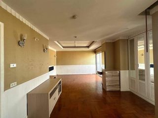 For sale 4 Beds condo in Pathum Wan, Bangkok