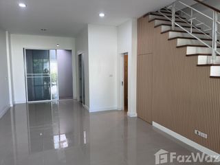 For rent 2 bed townhouse in Chom Thong, Bangkok