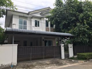 For rent 3 bed house in Khlong Sam Wa, Bangkok