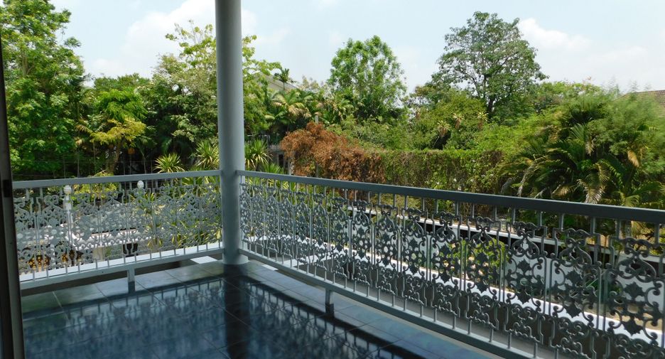 For sale 4 bed house in Lak Si, Bangkok