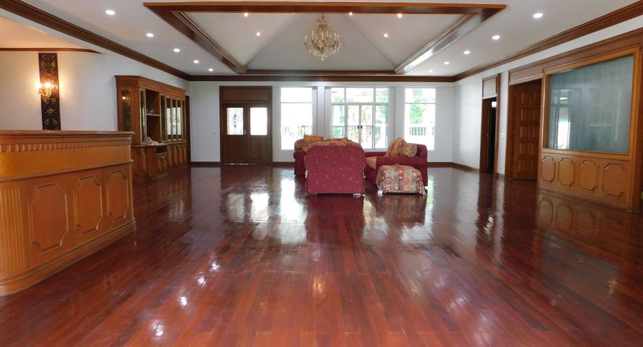 For sale 4 Beds house in Lak Si, Bangkok