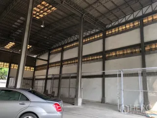 For rent そして for sale warehouse in Bang Kapi, Bangkok