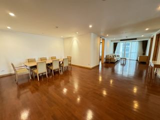 For rent 3 bed apartment in Khlong Toei, Bangkok