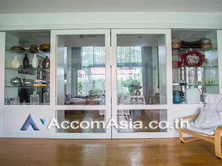 For sale 3 bed house in Khlong Toei, Bangkok