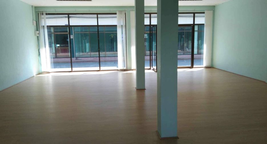 For rent office in Mueang Lamphun, Lamphun