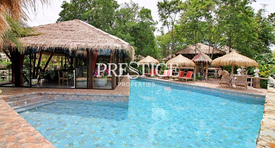 For sale 9 bed retail Space in Bang Saray, Pattaya