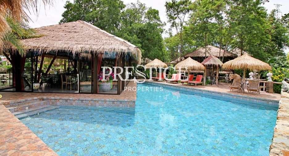 出售 9 卧室 商业空间 在 Sattahip, Chon Buri