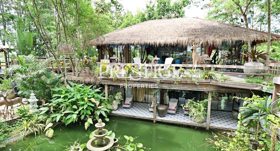 出售 9 卧室 商业空间 在 Sattahip, Chon Buri