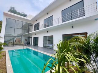 For sale 6 bed villa in Pratumnak, Pattaya