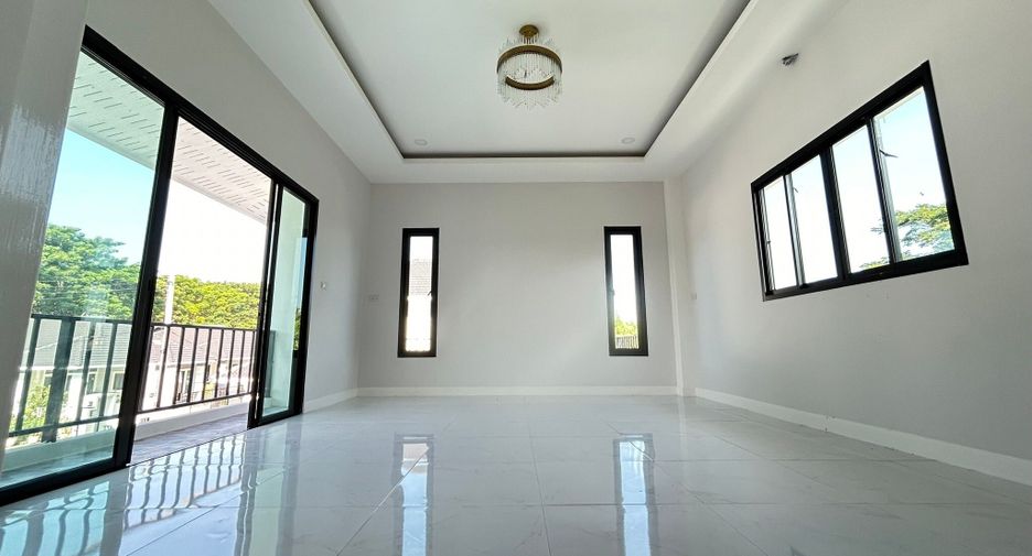 For sale 4 bed villa in San Pa Tong, Chiang Mai