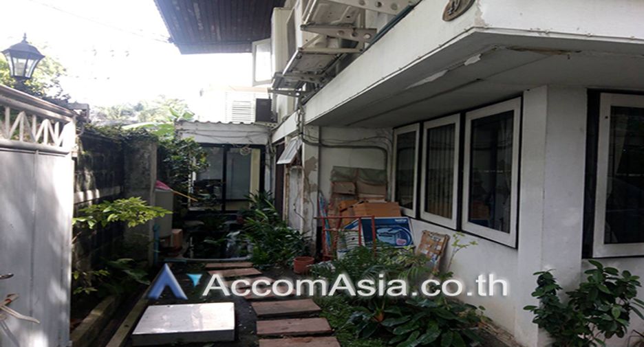 For rent 3 Beds house in Khlong Toei, Bangkok