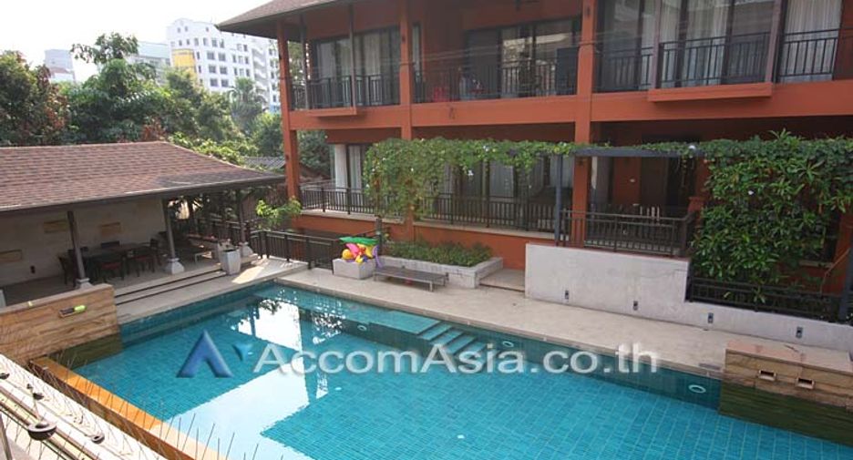 For rent 5 bed house in Khlong Toei, Bangkok