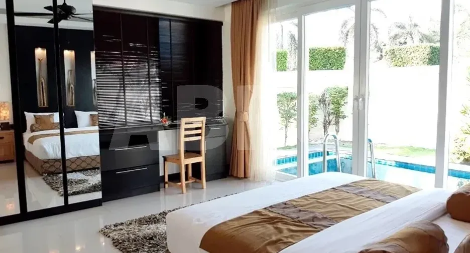 For rent and for sale 4 bedrooms house in Bang Lamung, Chonburi